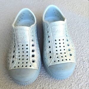 Native Kids Metallic‎ Silver Sneakers C9